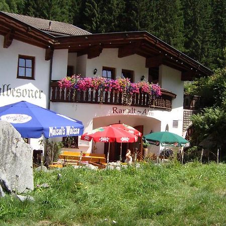 Gasthaus Falbesoner Gschnitz Exterior foto