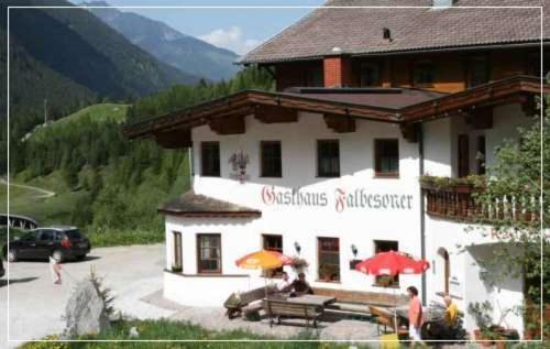 Gasthaus Falbesoner Gschnitz Exterior foto