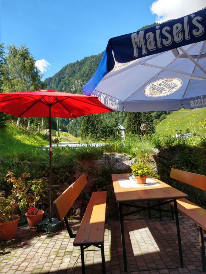 Gasthaus Falbesoner Gschnitz Exterior foto